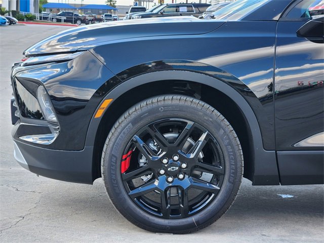 2025 Chevrolet Blazer 2LT photo 3