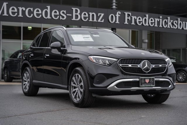 2026 Mercedes-Benz GLC Base's photo
