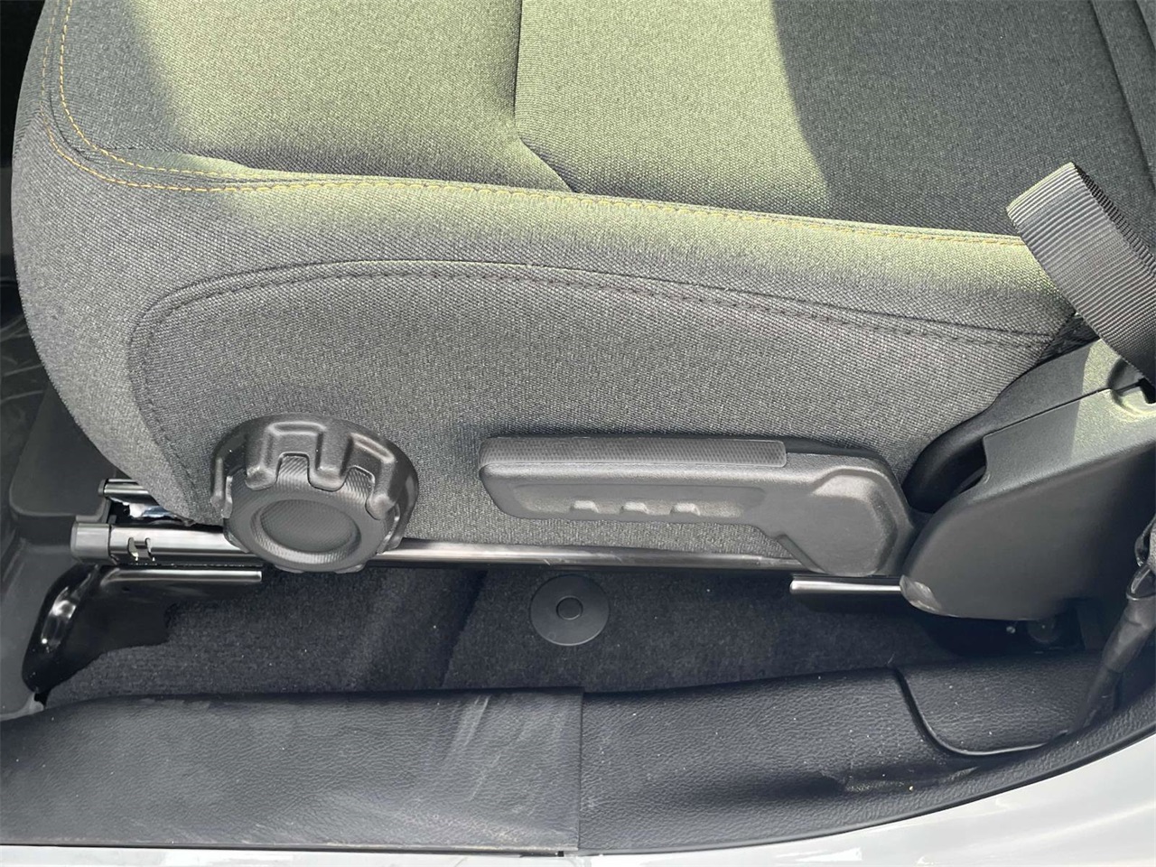 2025 Jeep Wrangler Sport S photo 21