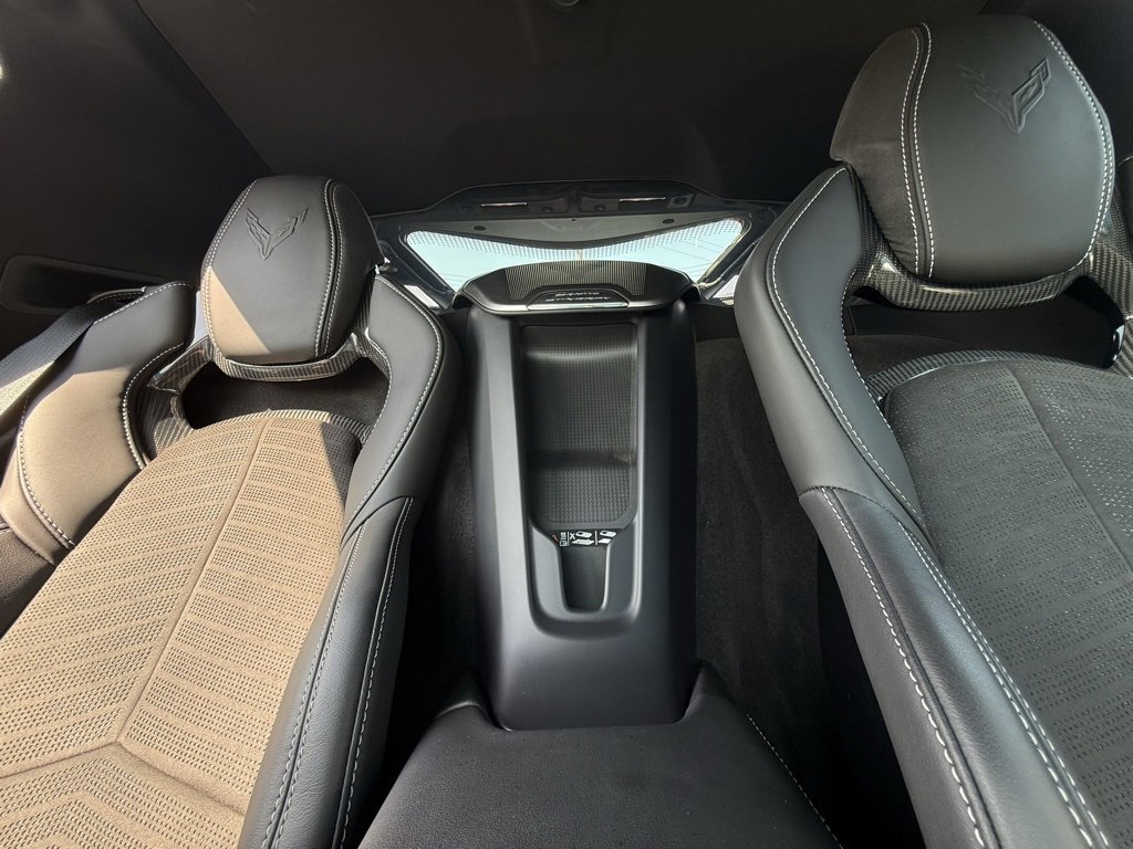2025 Chevrolet Corvette Stingray 2LT photo 19