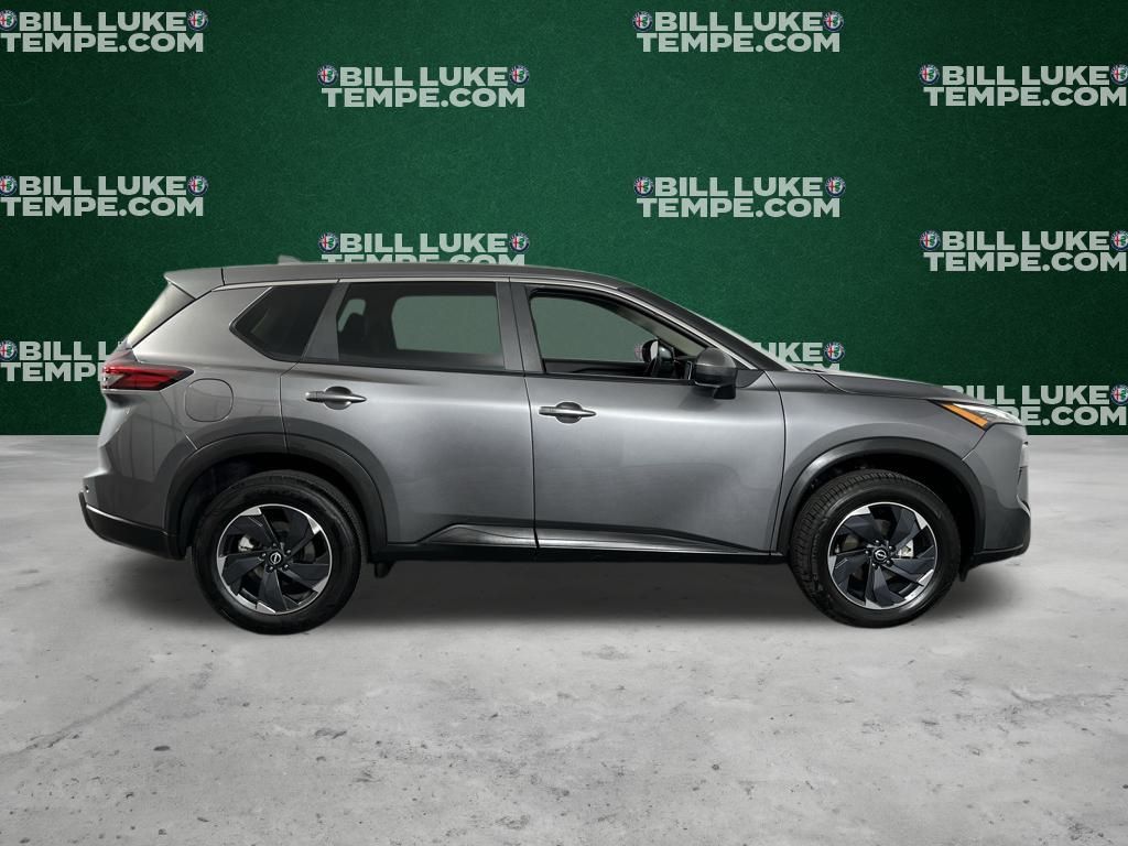 2024 Nissan Rogue SV photo 4