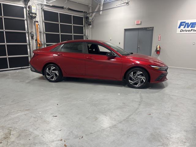 2025 Hyundai Elantra SEL's photo