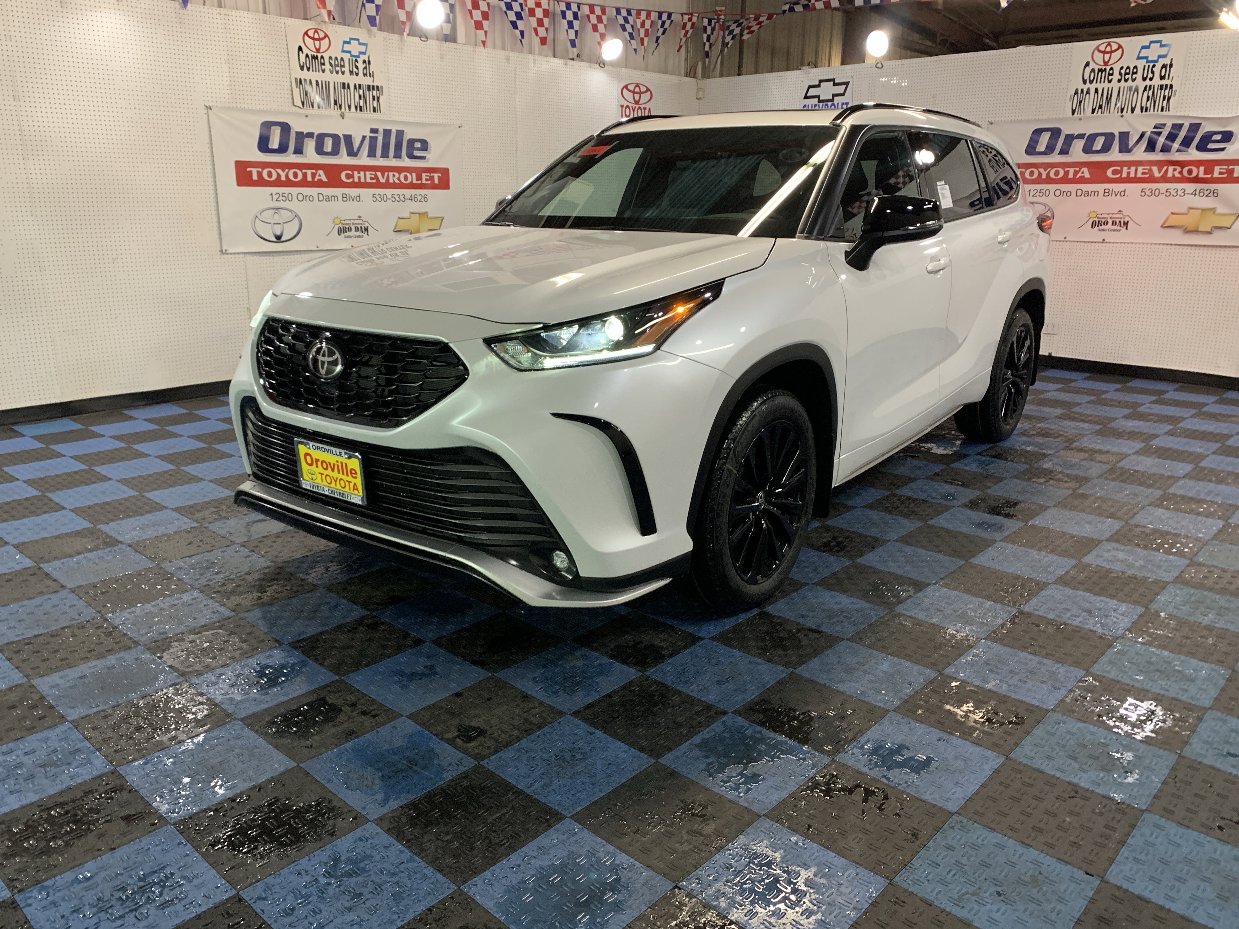 2026 Toyota Highlander XSE's photo