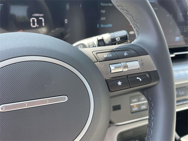 2025 Hyundai Kona SEL photo 13