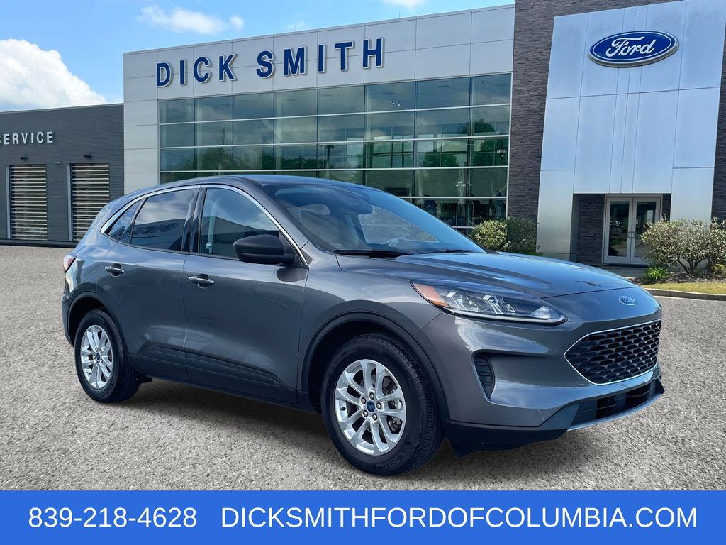 2022 Ford Escape SE's photo
