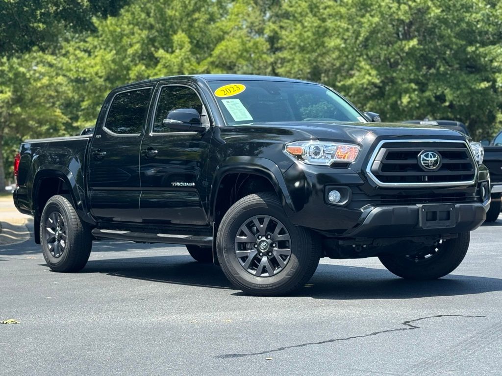2023 Toyota Tacoma SR5 V6 photo 2