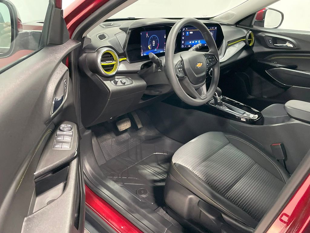 2024 Chevrolet Trax LT photo 11