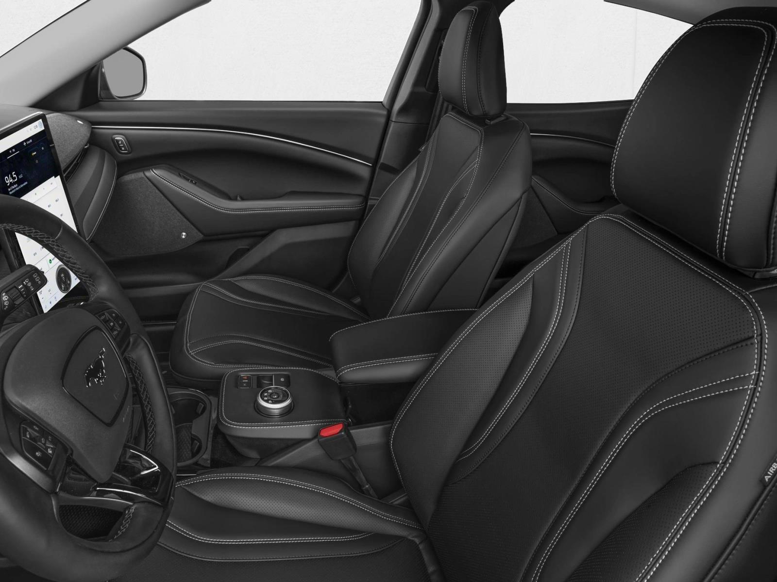 2025 Ford Mustang Mach-E Premium photo 6