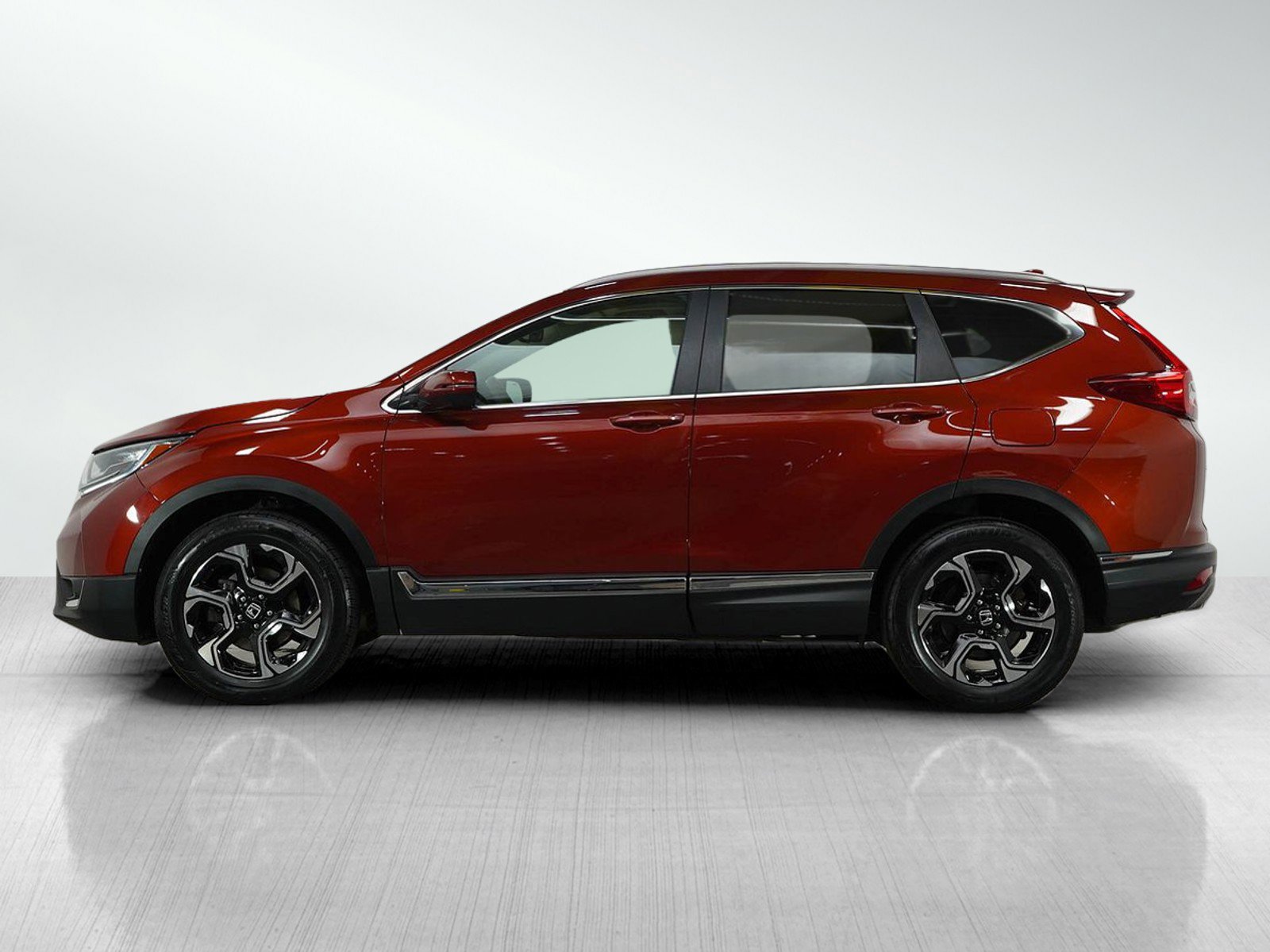 Used 2018 Honda CR-V Touring with VIN 2HKRW2H90JH618668 for sale in Burnsville, Minnesota