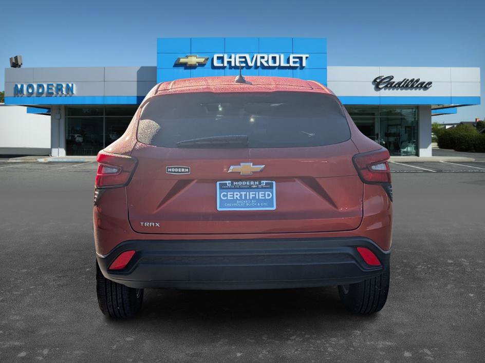 2024 Chevrolet Trax LS photo 4