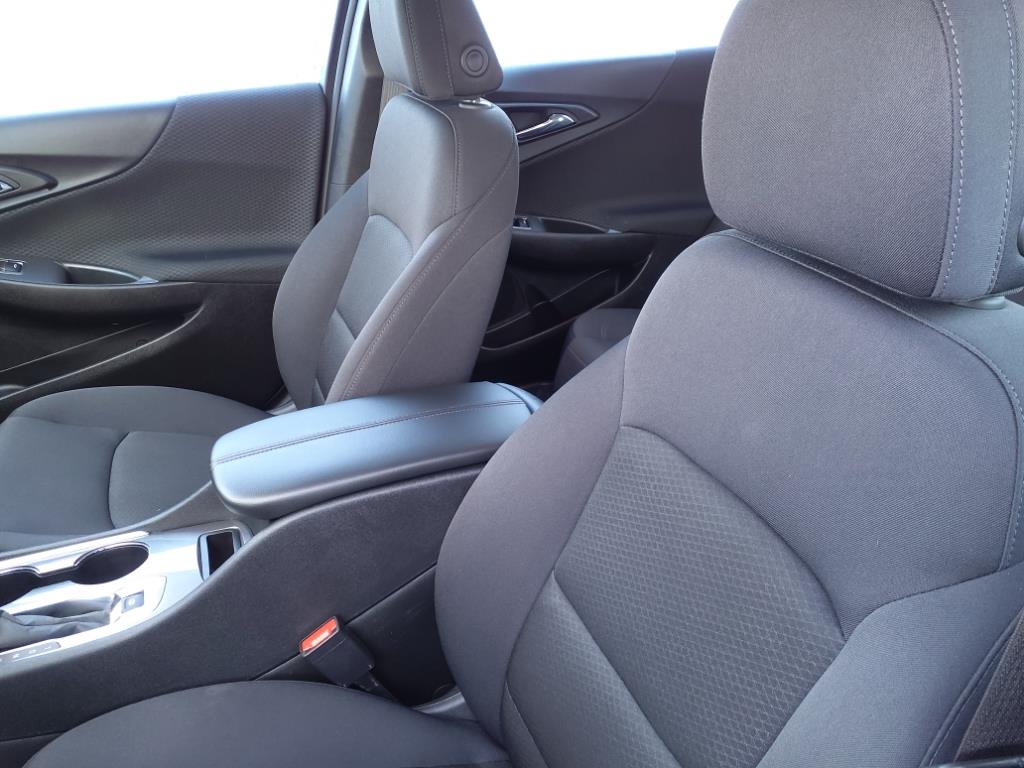 2024 Chevrolet Malibu 1LT photo 8