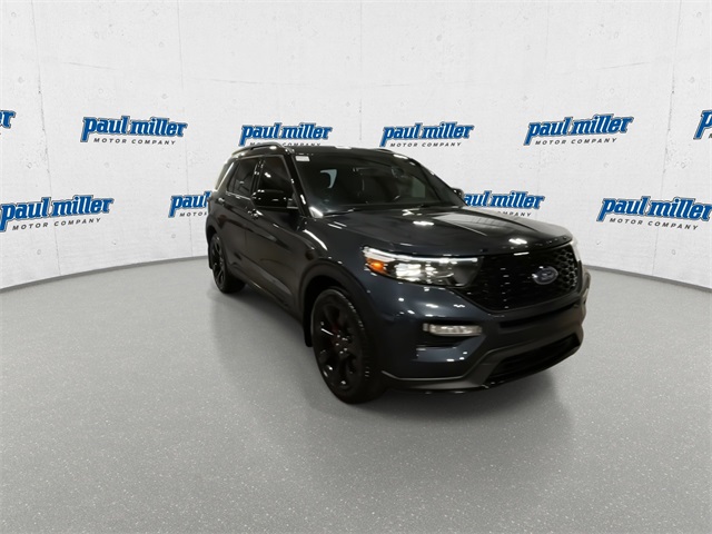 2022 Ford Explorer ST photo 2