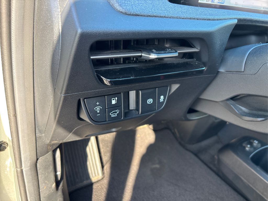 2022 Kia EV6 Wind photo 34