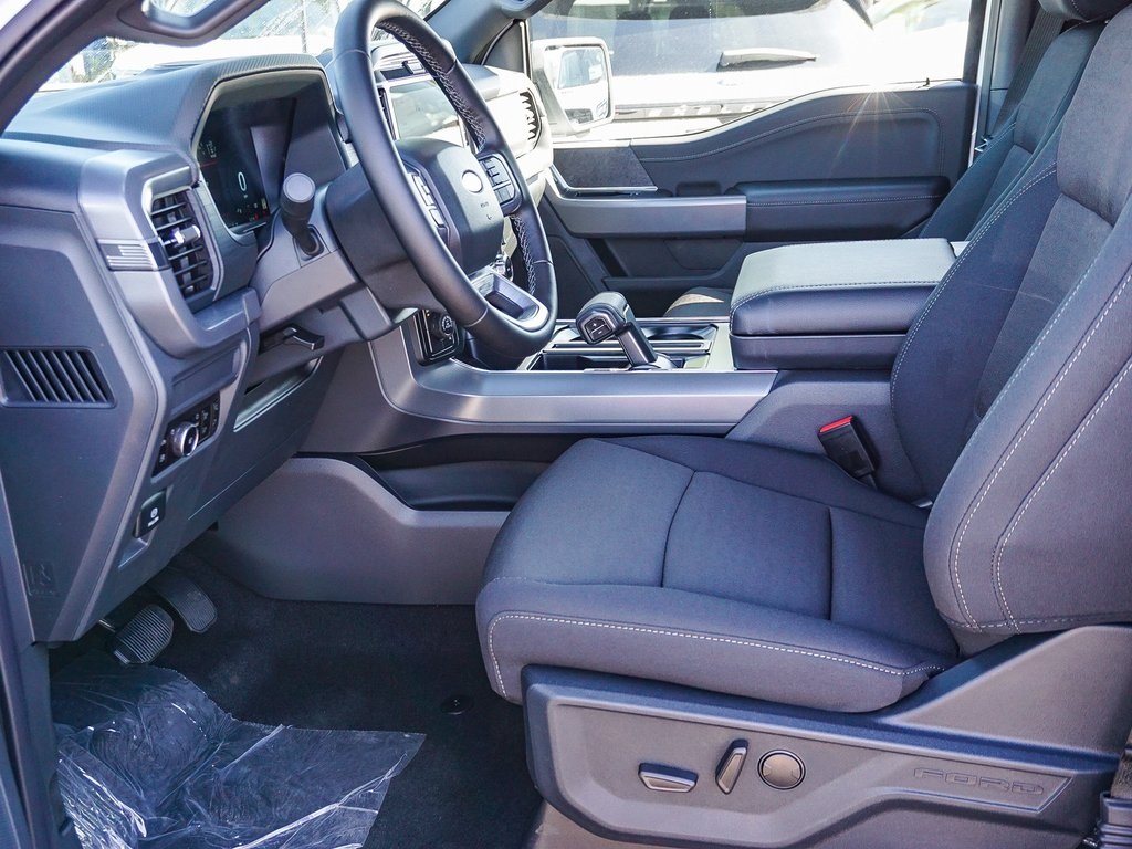 2025 Ford F-150 XLT photo 17