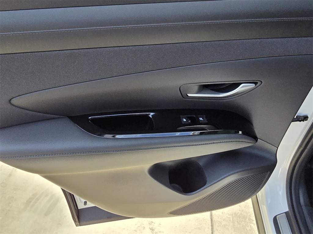 2026 Hyundai Tucson Limited photo 11