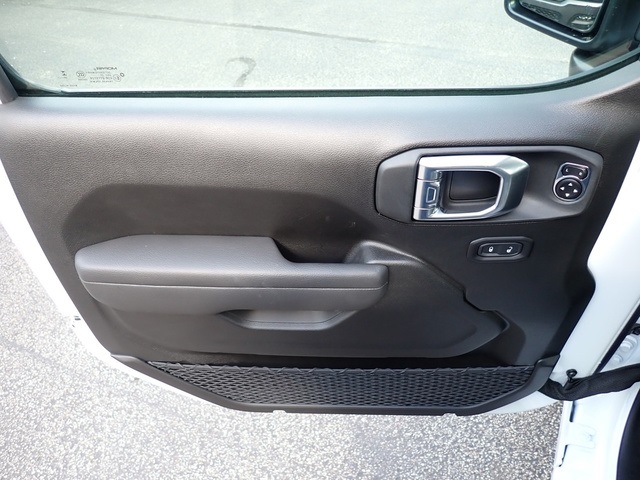2025 Jeep Wrangler Sport S photo 15
