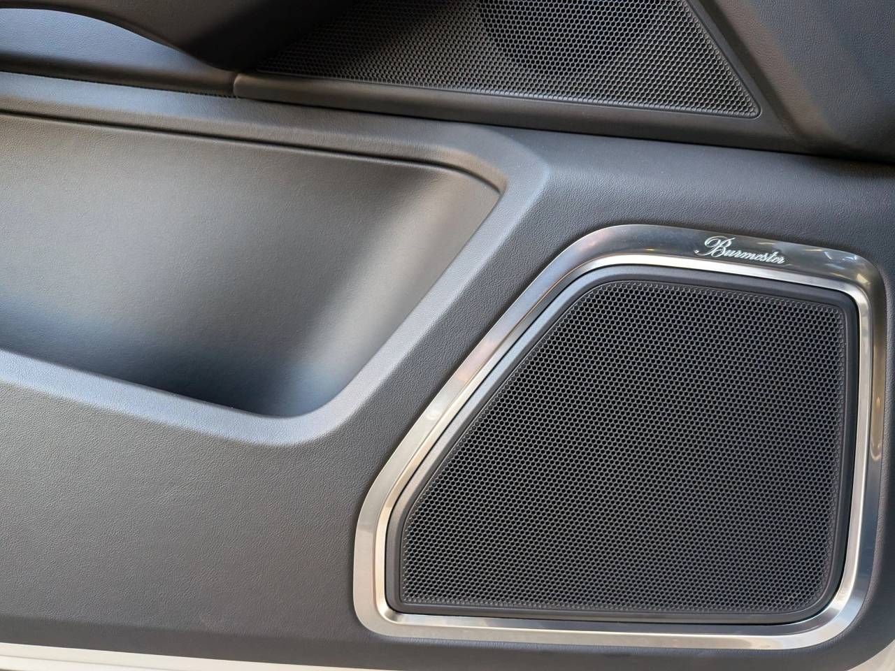 2025 Porsche Macan GTS photo 9