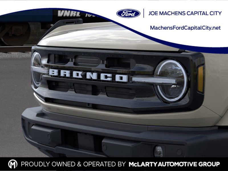 2025 Ford Bronco Outer Banks photo 17