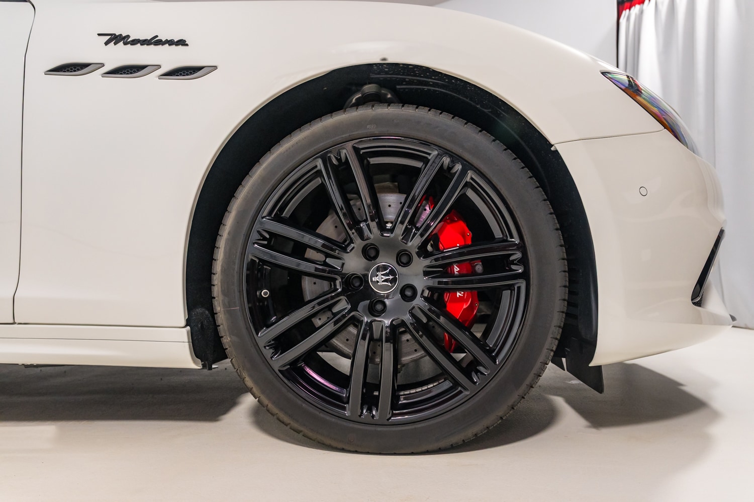 2024 Maserati Ghibli Modena photo 10