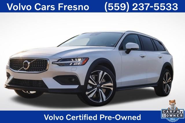 2024 Volvo V60 Cross Country