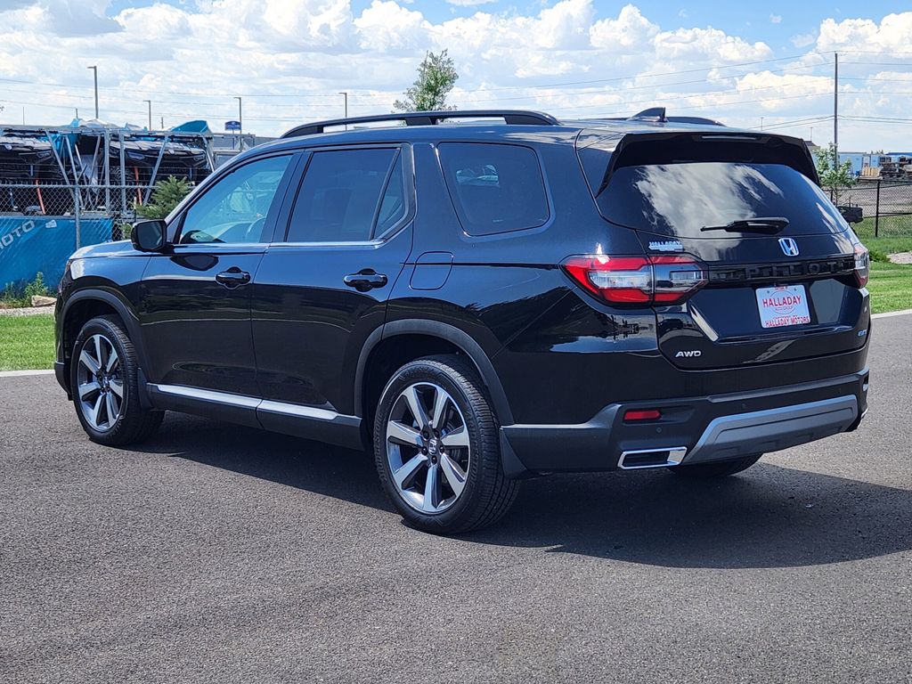 2025 Honda Pilot Elite photo 3