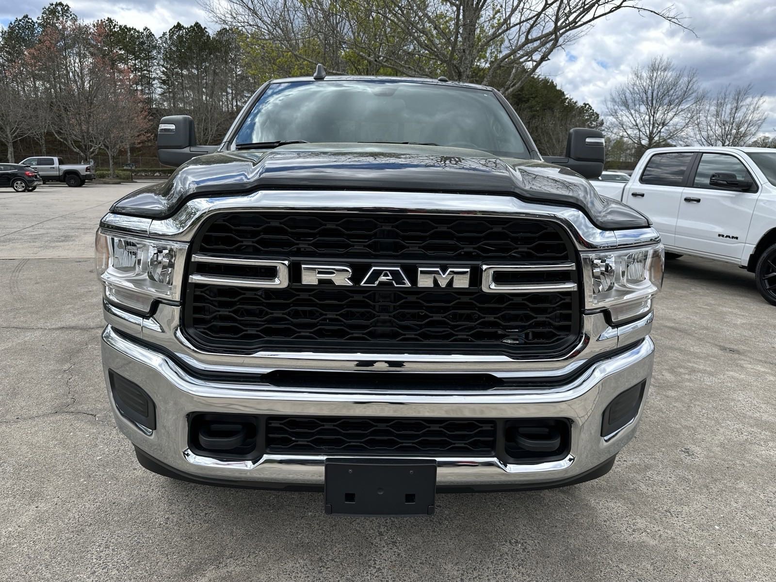 2024 Ram 2500 photo 2