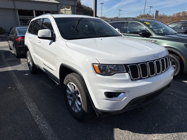2021 Jeep Grand Cherokee Laredo photo 2