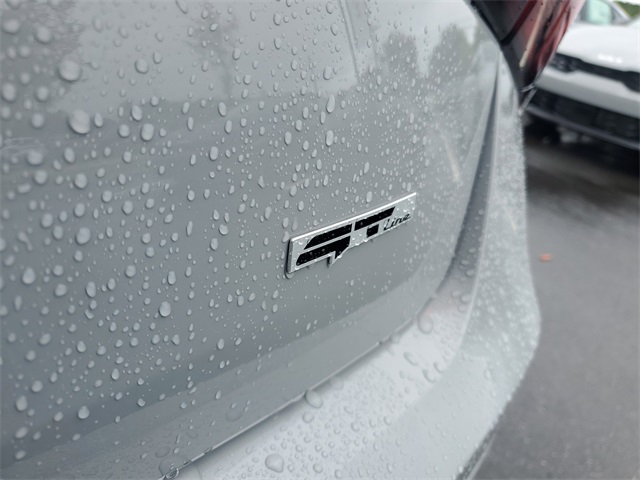 2025 Kia K5 GT-Line photo 5