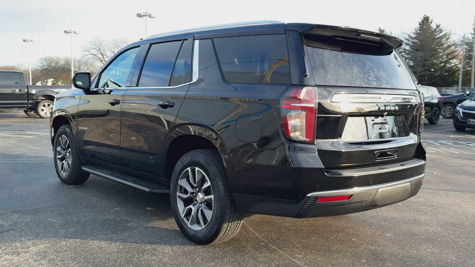 2024 Chevrolet Tahoe LS photo 3