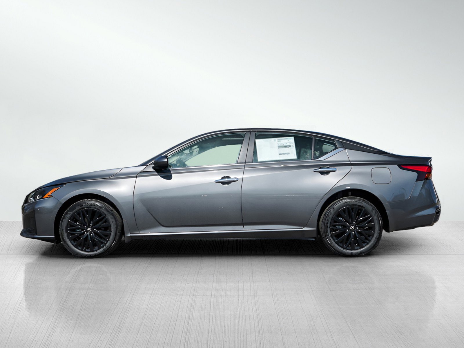 2025 Nissan Altima 2.5 SV photo 3