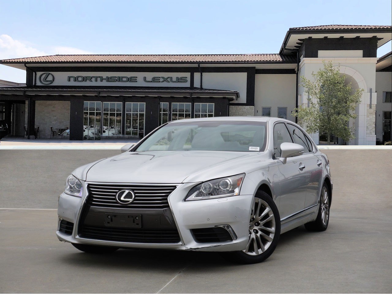 2014 Lexus LS Base's photo