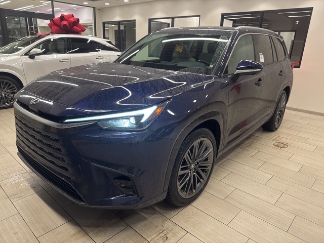 2026 Lexus TX Luxury's photo