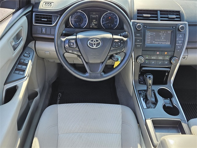 2017 Toyota Camry LE photo 12