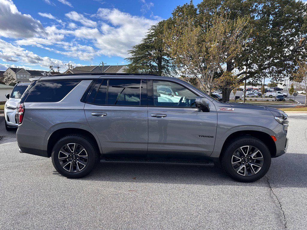 2022 Chevrolet Tahoe Z71 photo 2