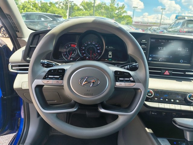 2021 Hyundai Elantra SEL photo 13