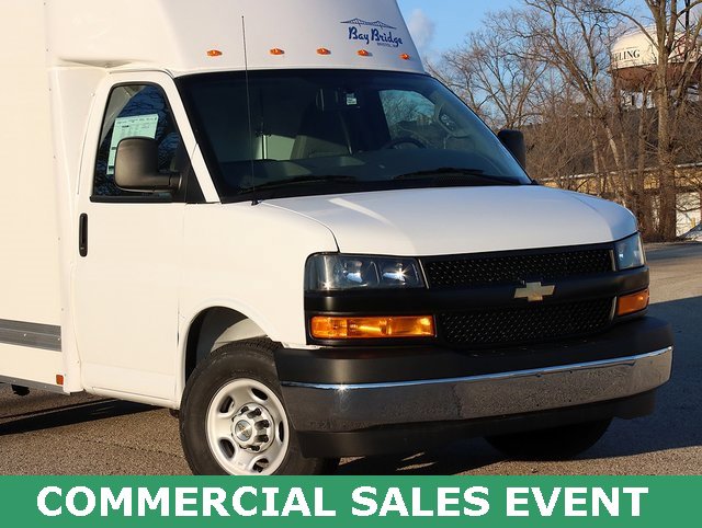 2024 Chevrolet Express Cutaway 3500 photo 2
