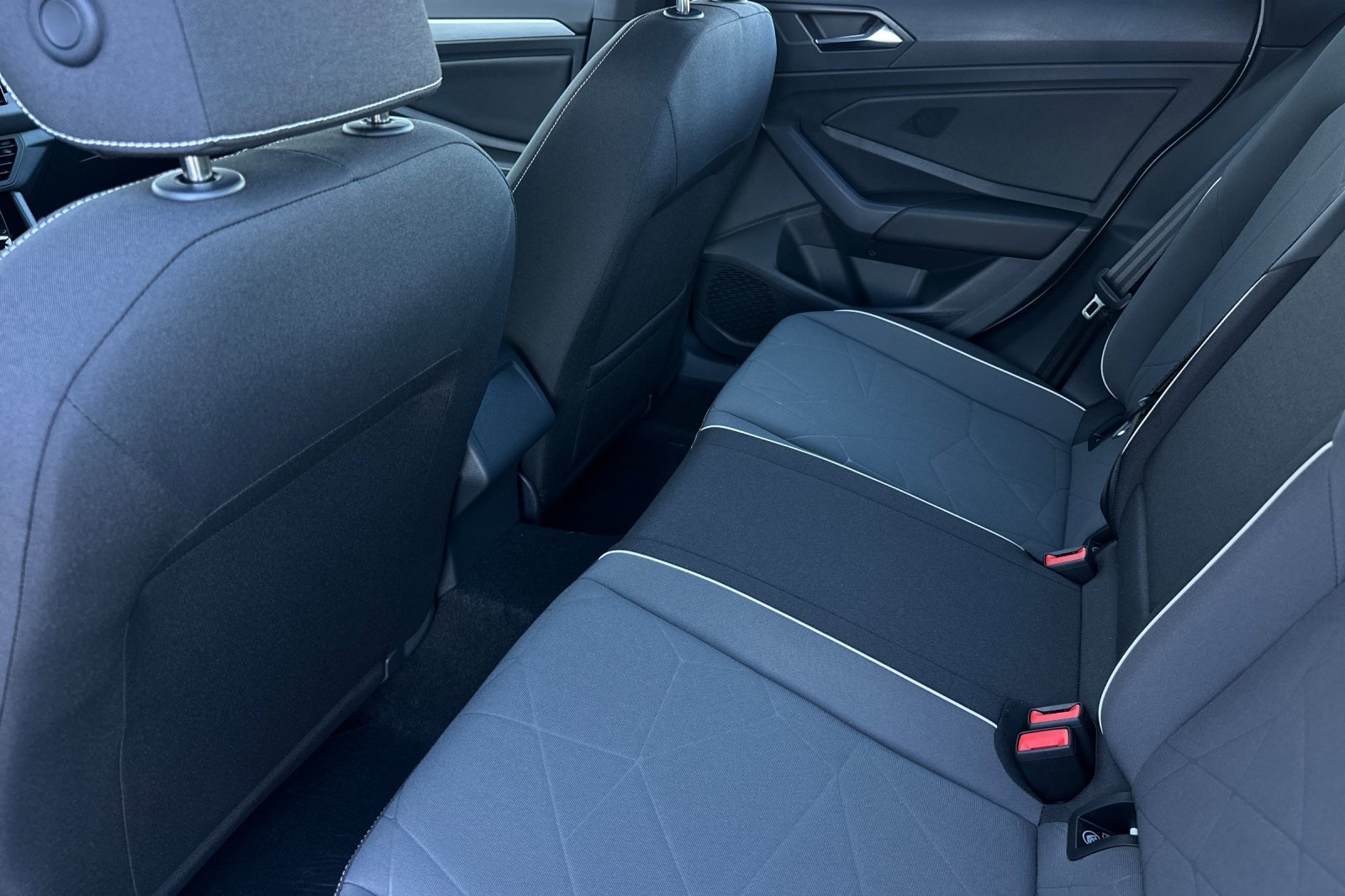 2025 Volkswagen Jetta 1.5T Sport photo 12