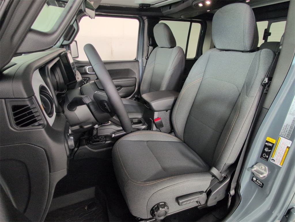 2025 Jeep Gladiator Sport photo 5