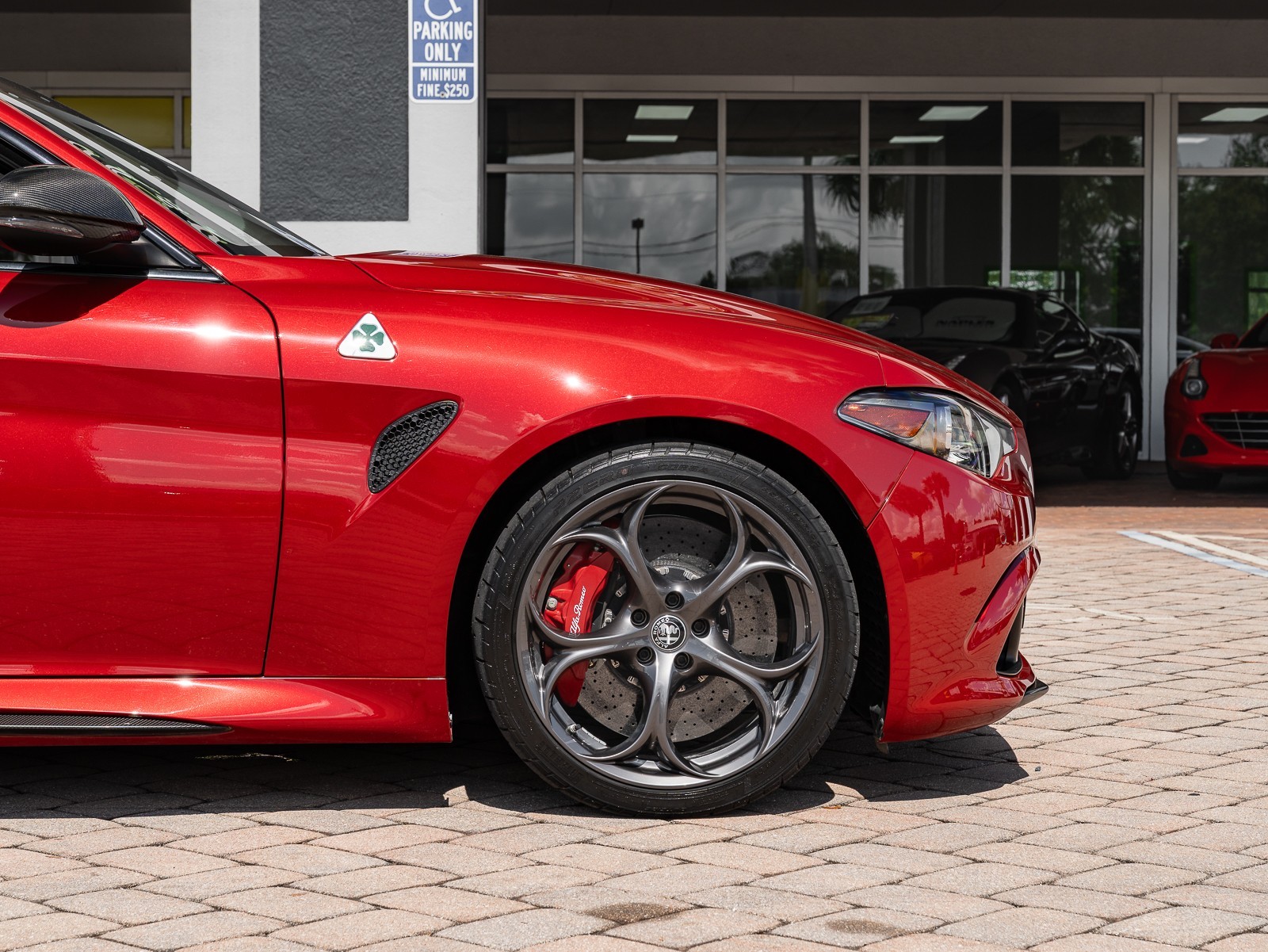 2020 Alfa Romeo Giulia Quadrifoglio photo 29