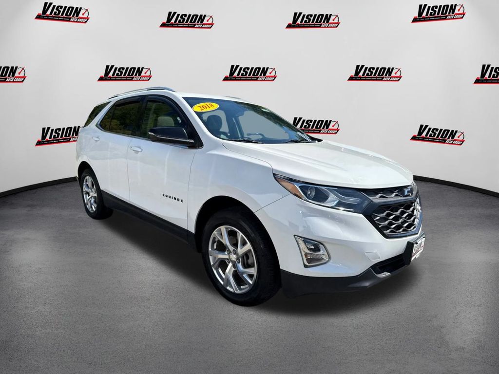 2018 Chevrolet Equinox LT photo 3