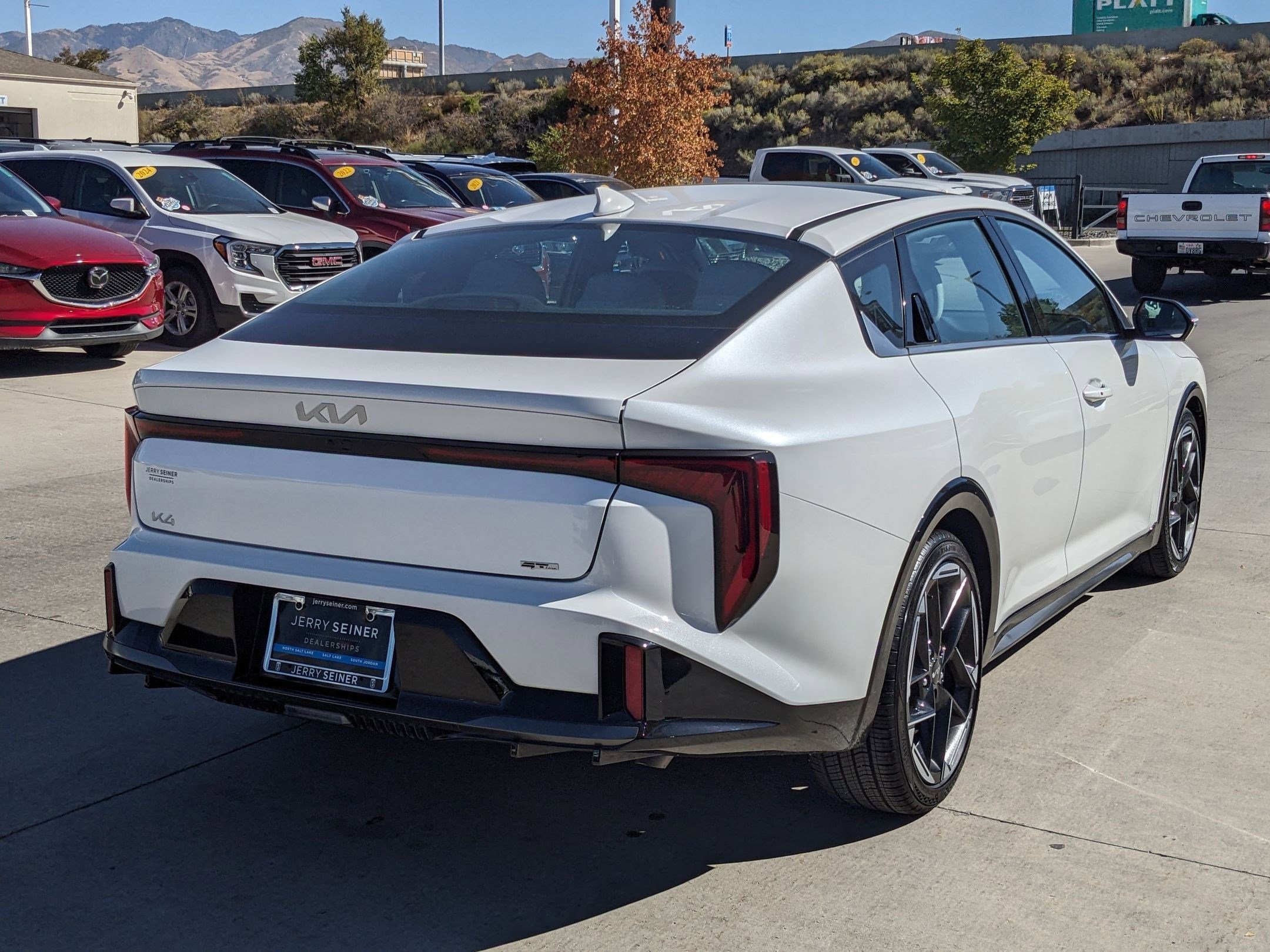 2025 Kia K4 GT-Line photo 4