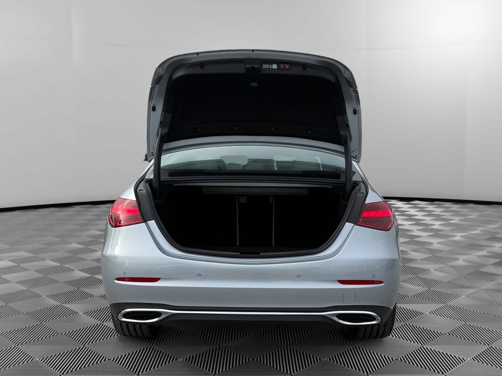 2025 Mercedes Benz C 300 4MATIC photo 4