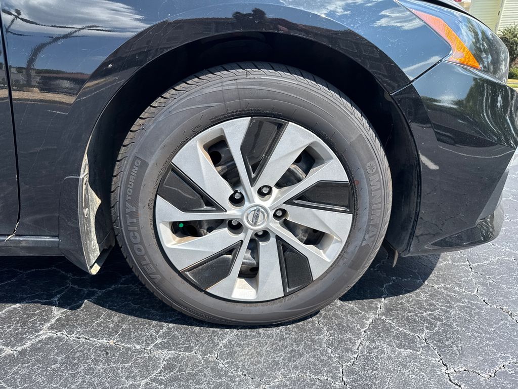 2022 Nissan Altima 2.5 S photo 12