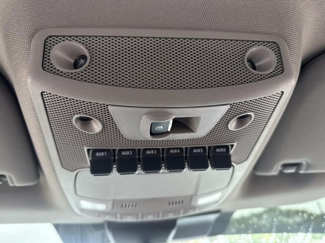 2021 Ford F-350 photo 25