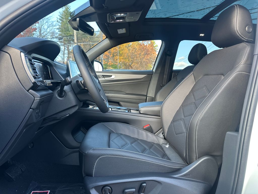 2026 Volkswagen Atlas Cross Sport SE Technology photo 2