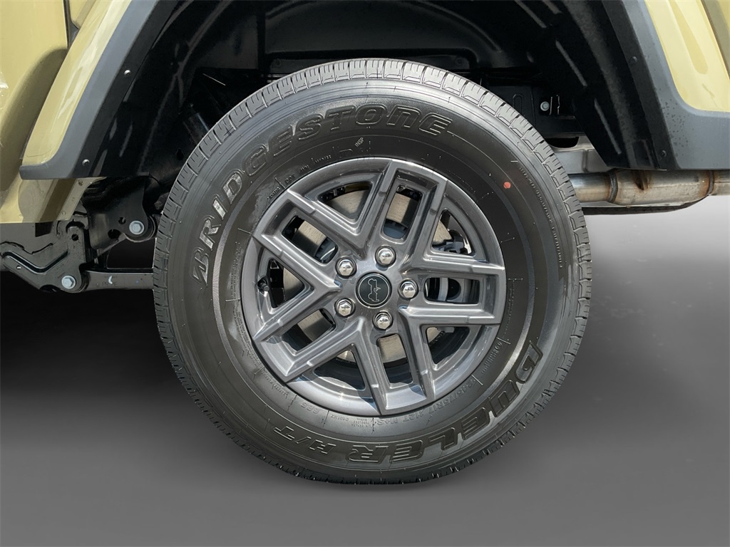 2025 Jeep Gladiator Sport S photo 10