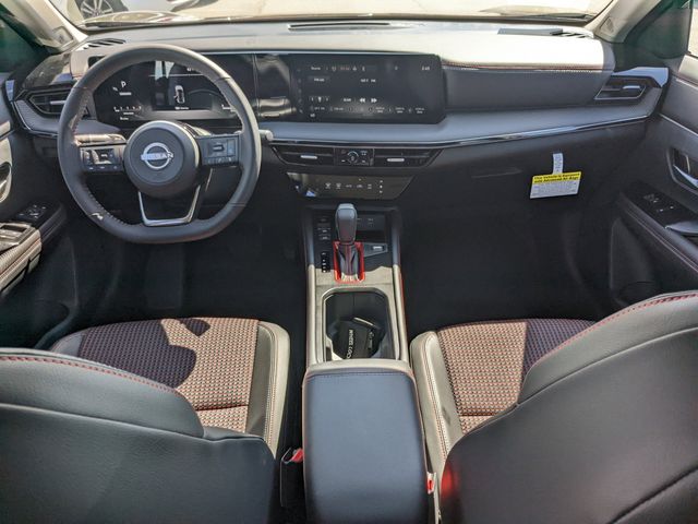 2025 Nissan Kicks SR photo 12