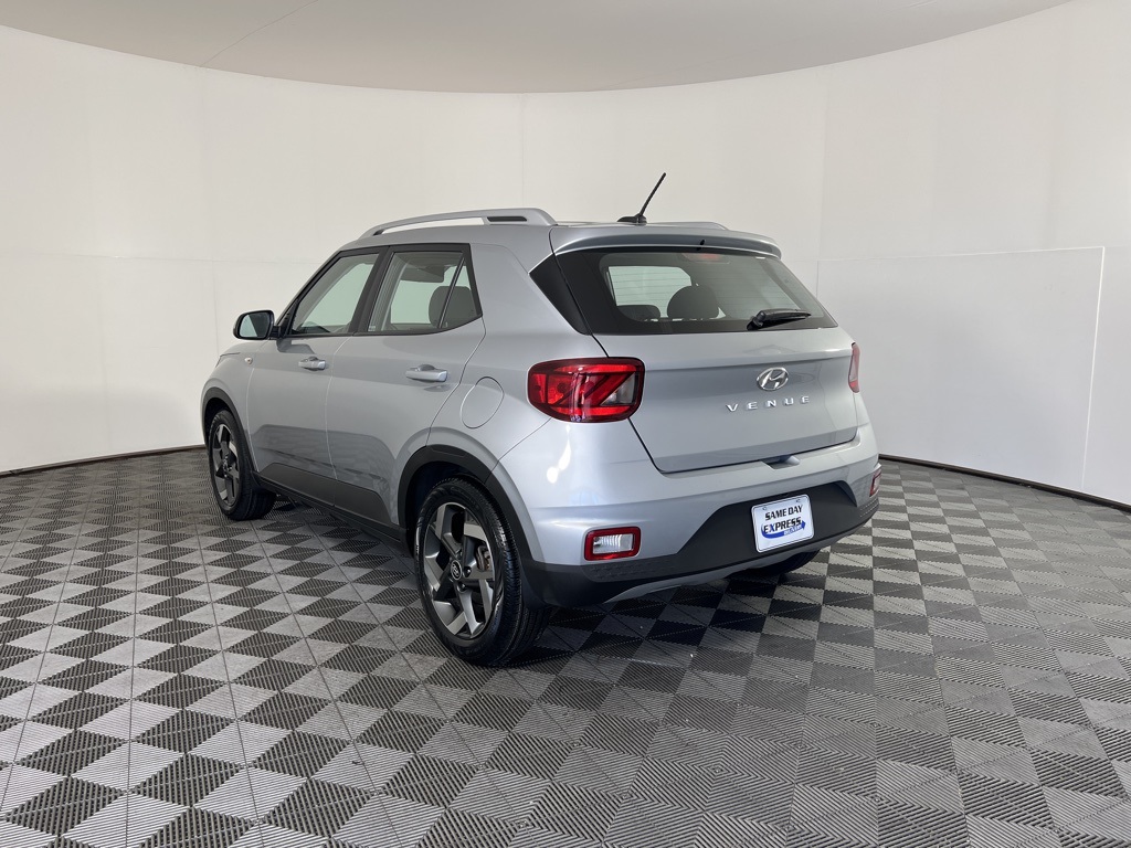 2023 Hyundai Venue SEL photo 20