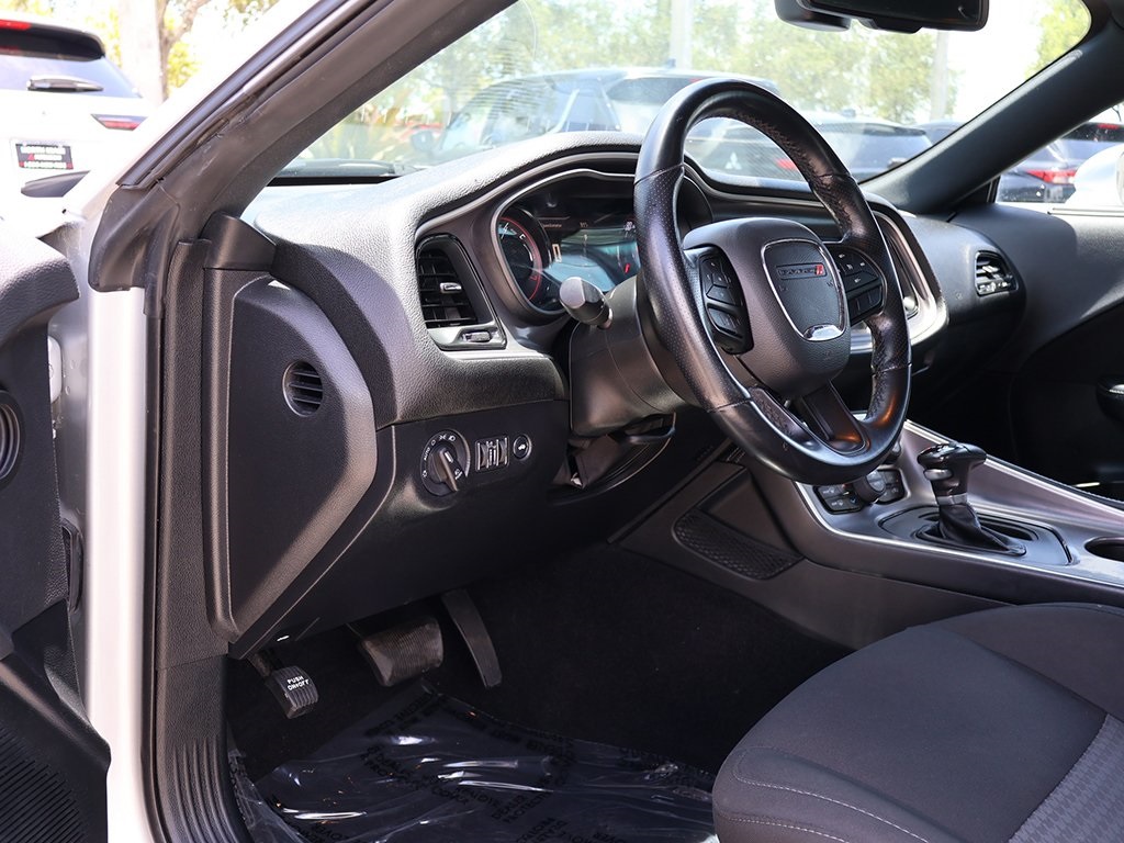 2022 Dodge Challenger R/T photo 15