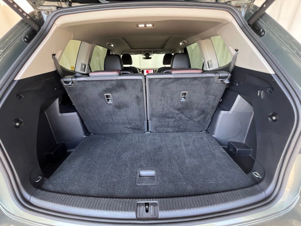 2025 Volkswagen Atlas Peak Edition SE photo 27